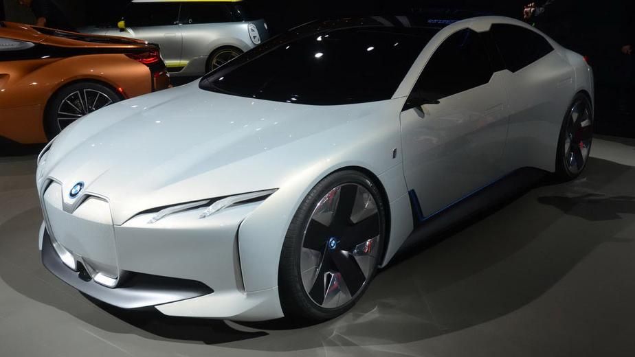 У BMW презентували потенційного суперника Tesla