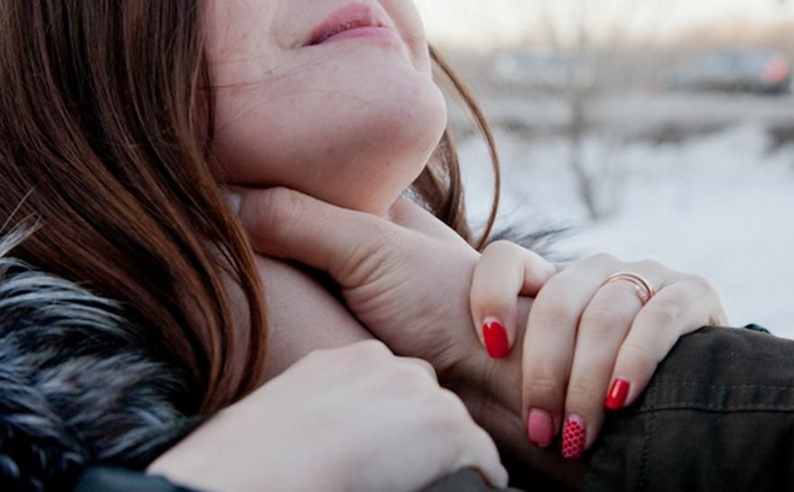 На Киевщине парень убил свою несовершеннолетнюю девушку из-за SMS На Киевщине парень убил свою несовершеннолетнюю девушку из-за SMS