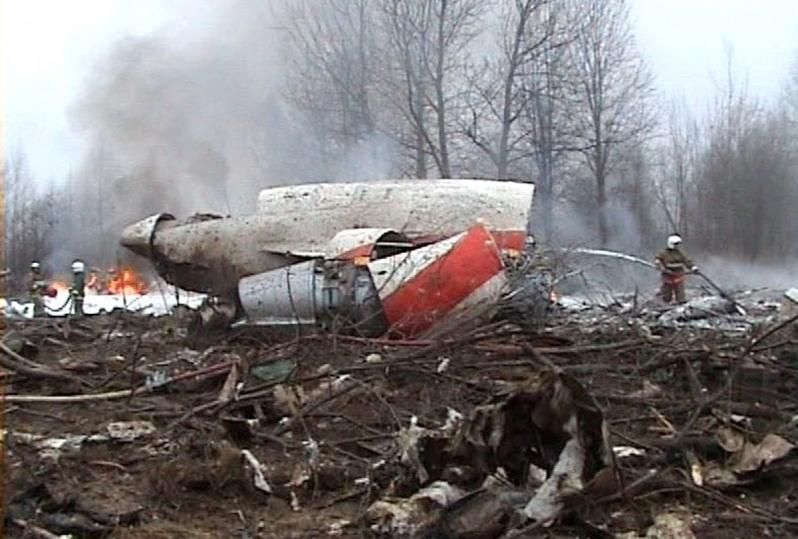 Це не була випадковість, – міністр оборони Польщі про Смоленську катастрофу