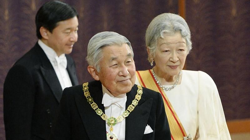 Японський імператор зрікається престолу: відомі причини