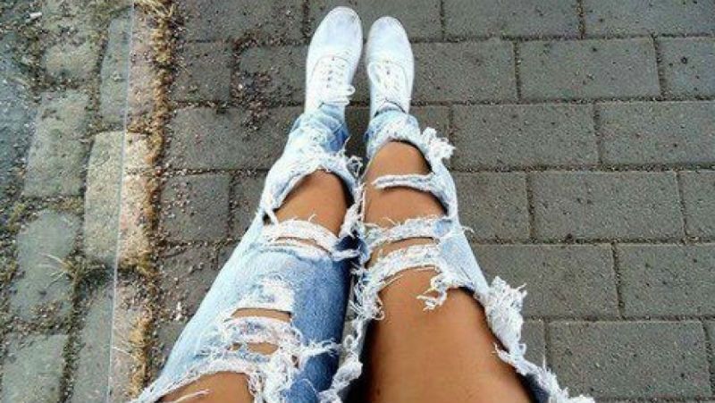 Юрист на телевидении призвал насиловать девушек в рваных джинсах Юрист на телевидении призвал насиловать девушек в рваных джинсах