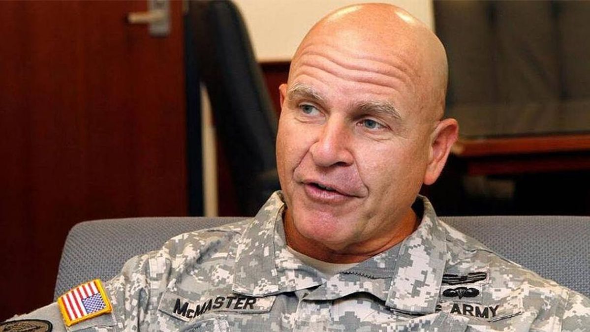 США готові постачати нелетальне озброєння для України, – радник Трампа