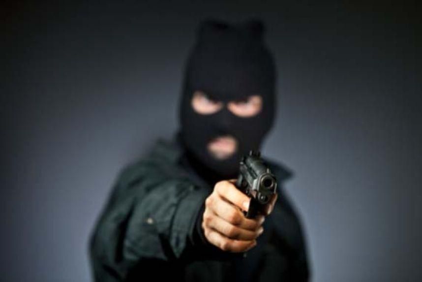 В Белой Церкви неизвестный застрелил охранника при ограблении ювелирного магазина В Белой Церкви неизвестный застрелил охранника при ограблении ювелирного магазина