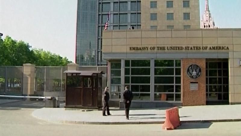 США частично возобновили выдачу виз россиянам, но с существенными ограничениями
США частично возобновили выдачу виз россиянам, но с существенными ограничениями