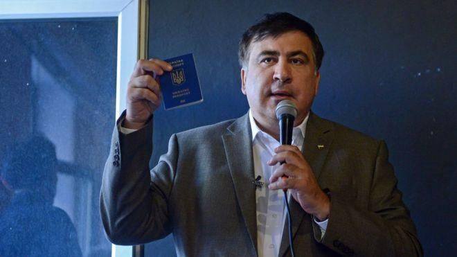 К Саакашвили правоохранители не пропускают адвоката