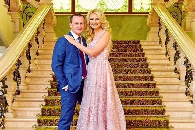 Чоловік заступниці міністра юстиції Севостьянової показав фотосесію з весілля