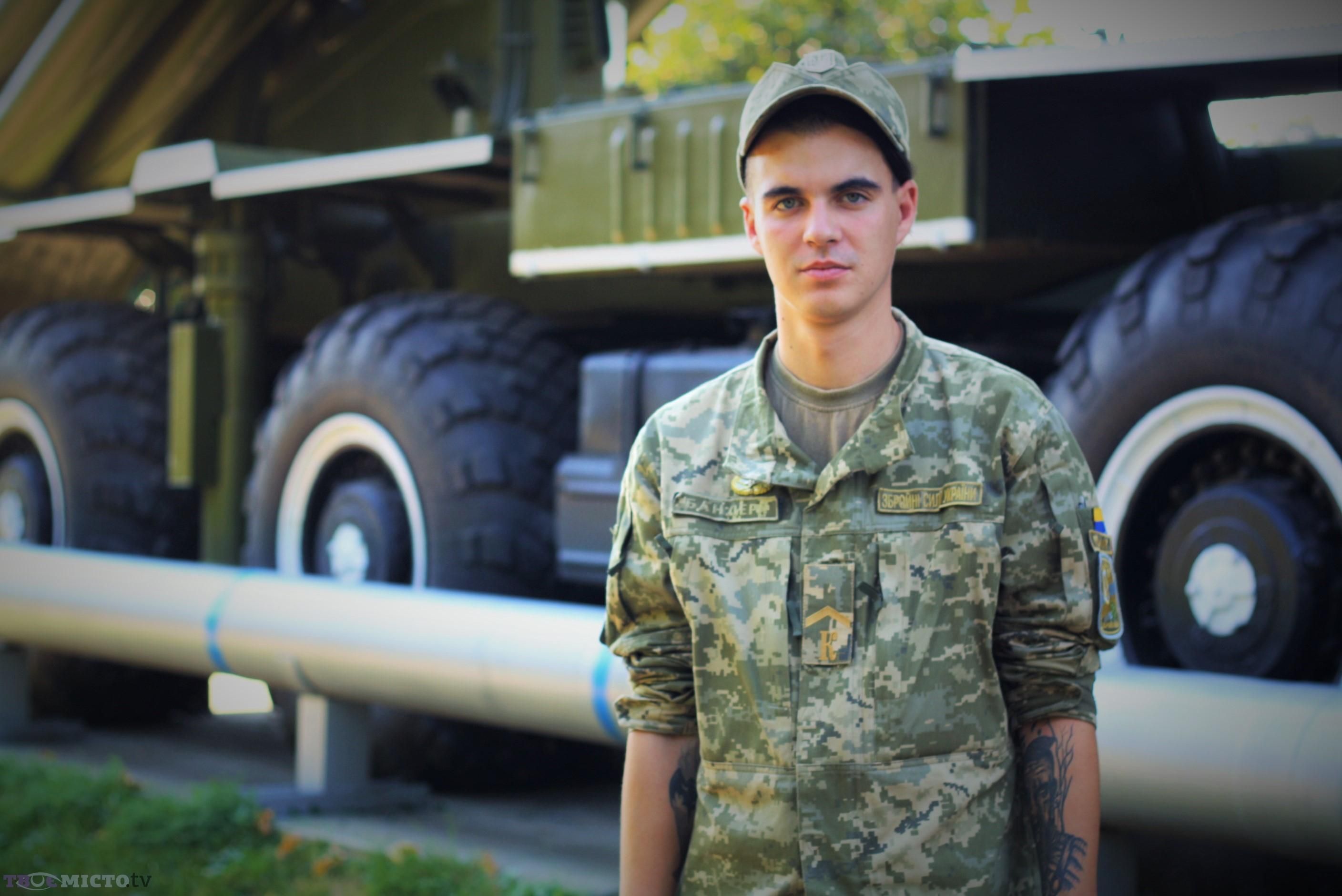 Не хотел, чтобы эту войну почувствовали мои родные: воспоминания молодого бойца ВСУ Олега "Бандера"