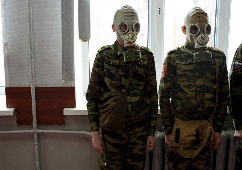 А то подумають, що ухиляємось, – в РФ кільком другокласникам прийшли повістки до військкомату А то подумають, що ухиляємось, – в РФ кільком другокласникам прийшли повістки до військкомату