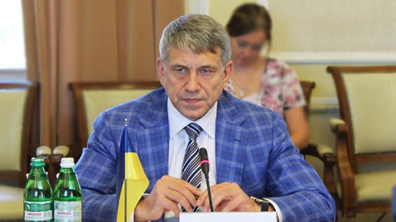 Судді відібрали у Насалика земельні ділянки та авто Судді відібрали у Насалика земельні ділянки та авто