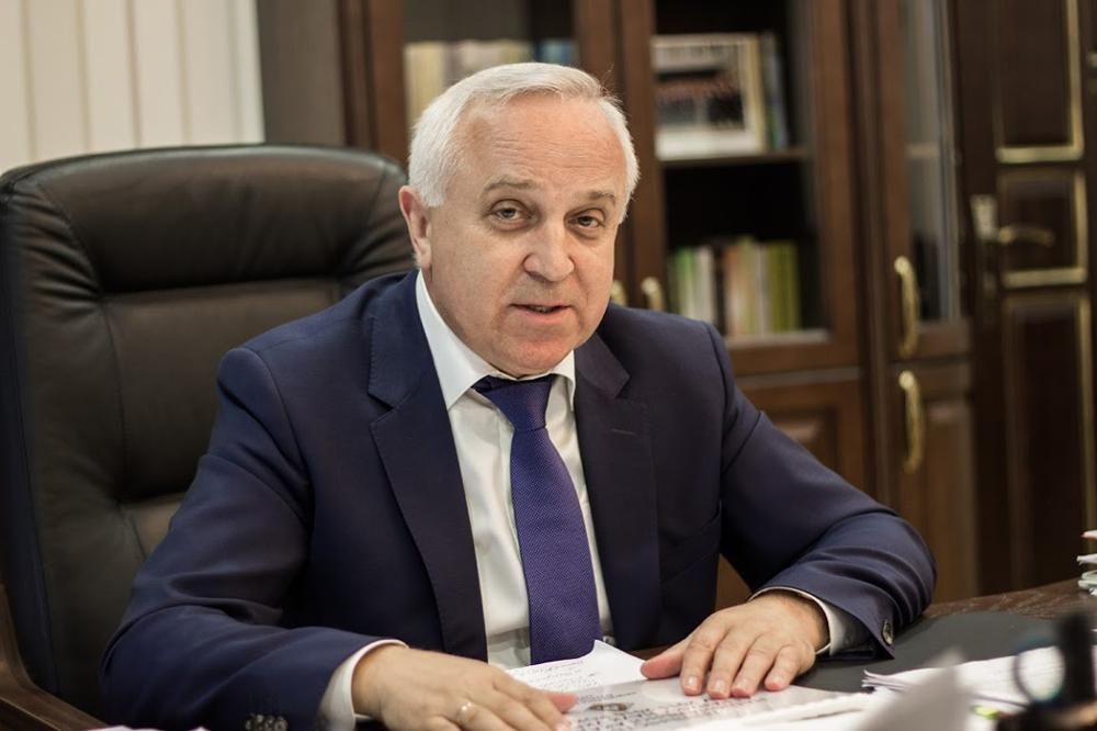 Президент НААН Ярослав Гадзало готов вывести селян в поддержку Саакашвили Президент НААН Ярослав Гадзало готов вывести селян в поддержку Саакашвили