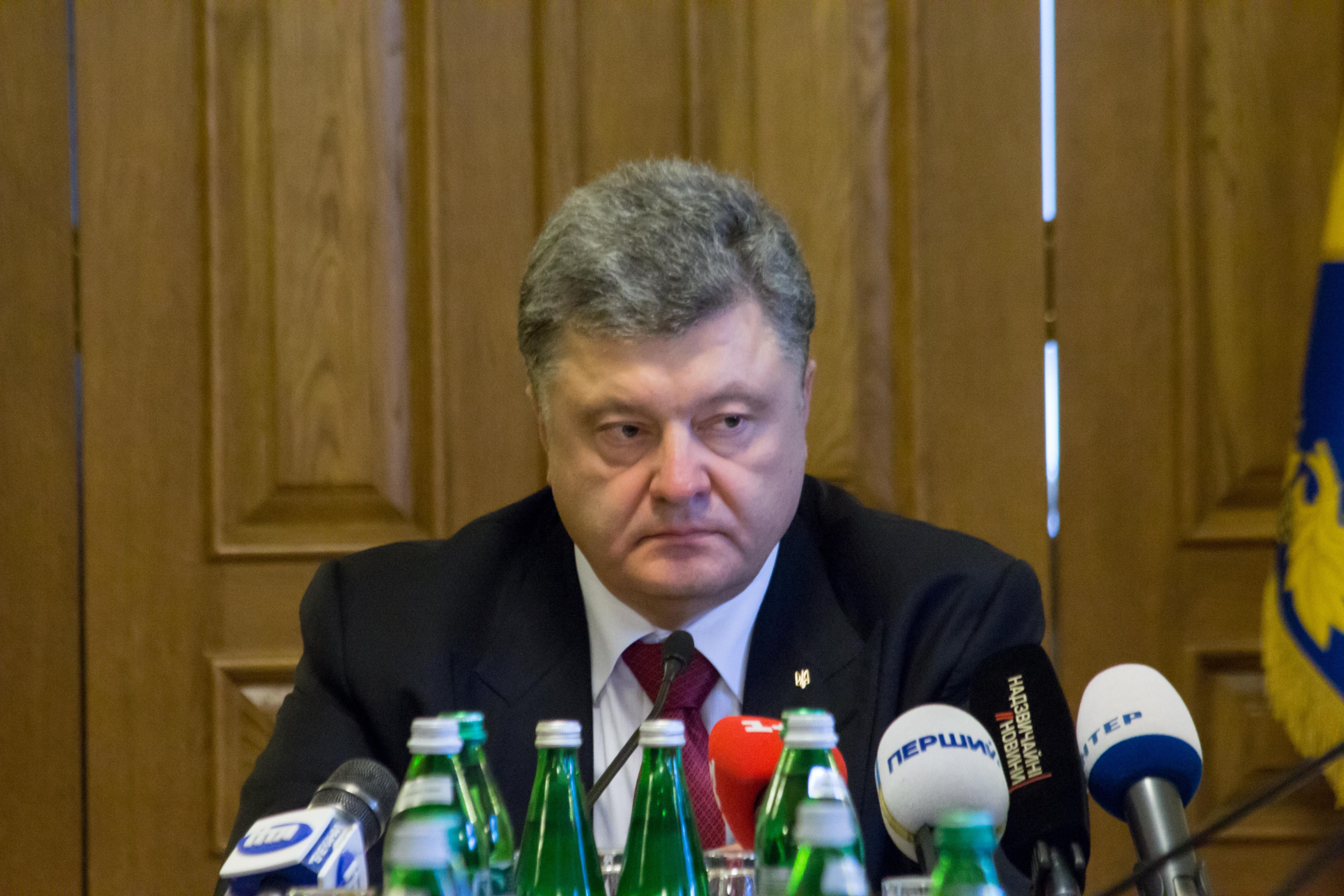 Это откровенное издевательство: эксперты говорят, что Порошенко вызвал раздражение в ЕС