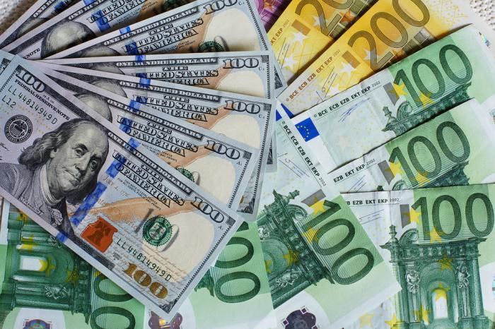 Наличный курс валют на 07-12-2017: курс доллара и евро
