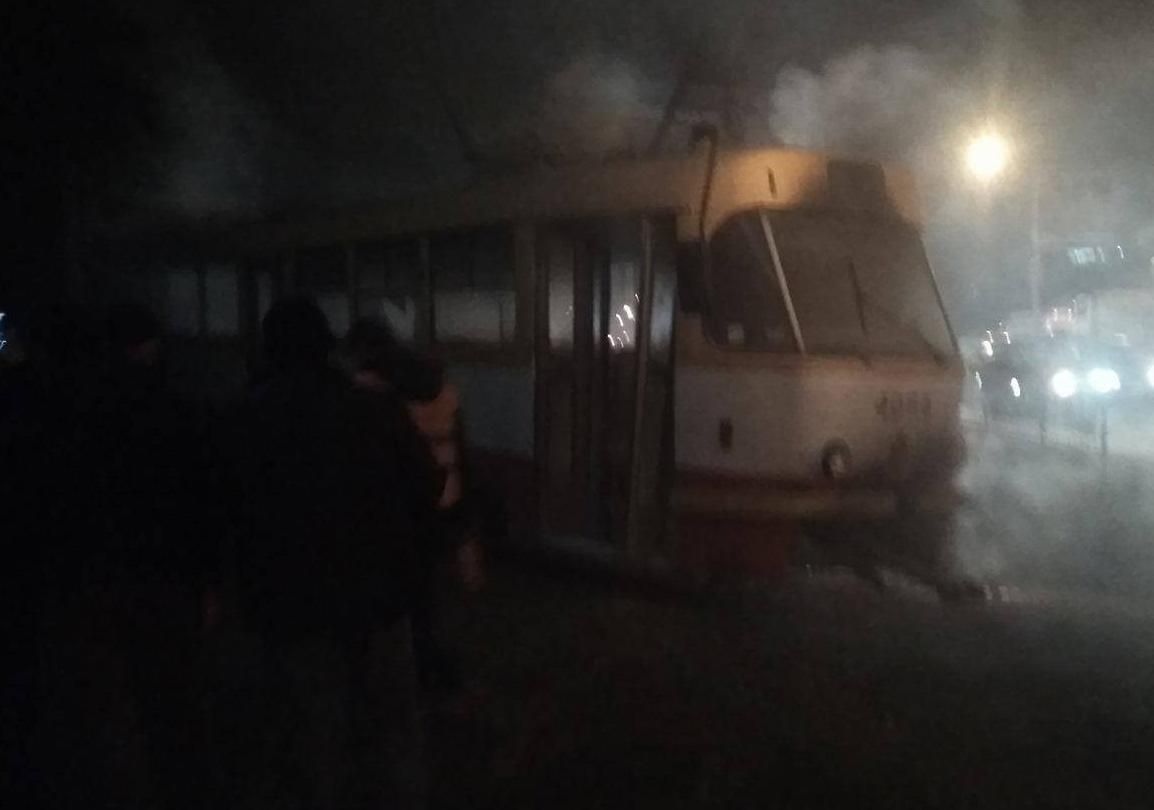 В Одессе загорелся трамвай с пассажирами: есть пострадавшие