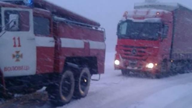 Из-за непогоды 84 населенных пункта остались без электроснабжения Из-за непогоды 84 населенных пункта остались без электроснабжения