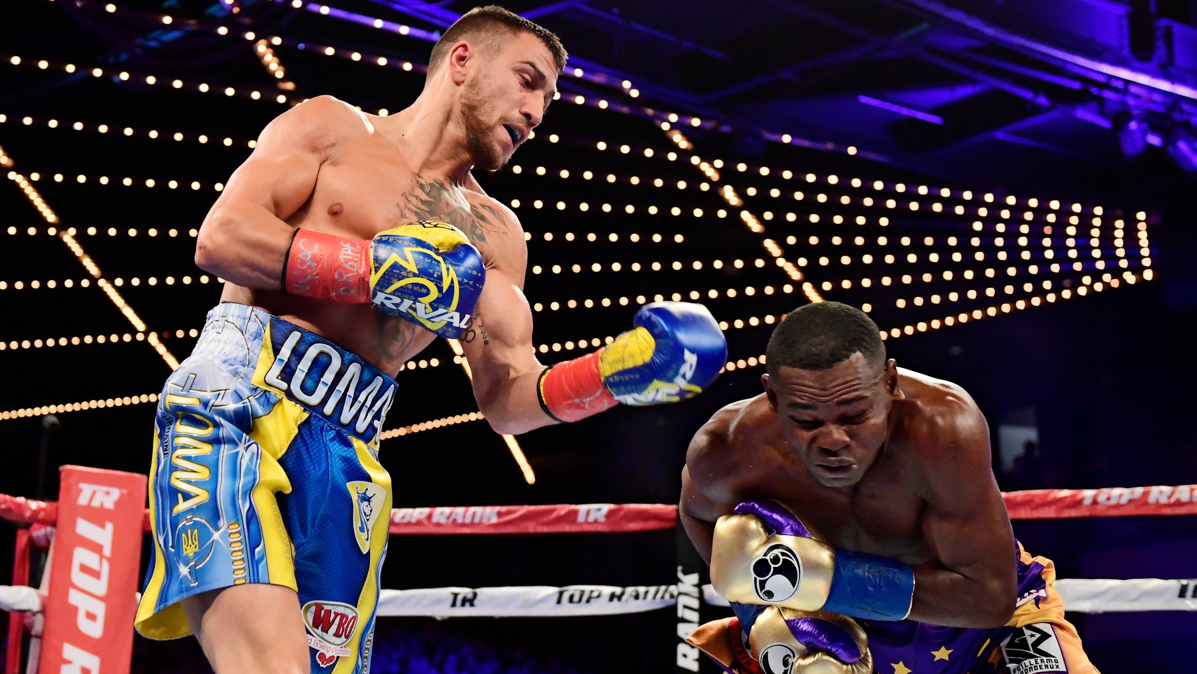 "Рігондо увесь бій стояв раком, навіщо?": реакція соцмереж на чемпіонський бій Ломаченка