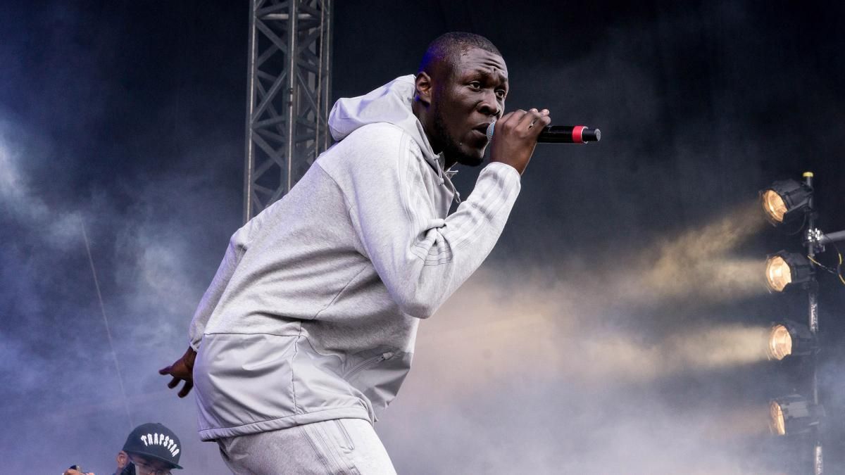 Хто став артистом року в музичній премії BBC Хто став артистом року в музичній премії BBC