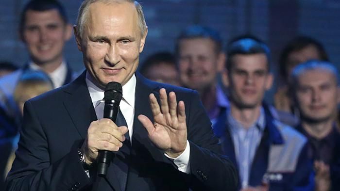 В сети высмеяли "армию пенсионеров" Путина: курьезное видео В сети высмеяли "армию пенсионеров" Путина: курьезное видео