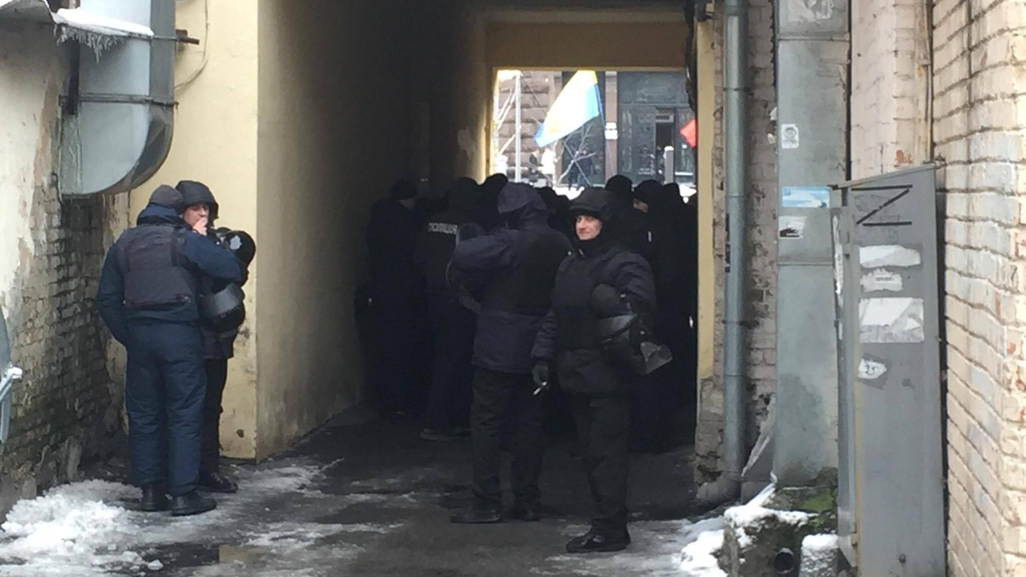 Суд над Саакашвили: что происходит под стенами и в зале суда