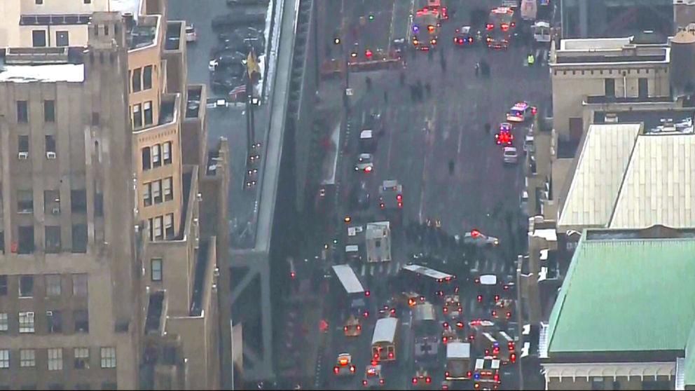 Взрыв в Нью-Йорке на Манхэттене: видео и фото Взрыв в Нью-Йорке на Манхэттене: видео и фото
