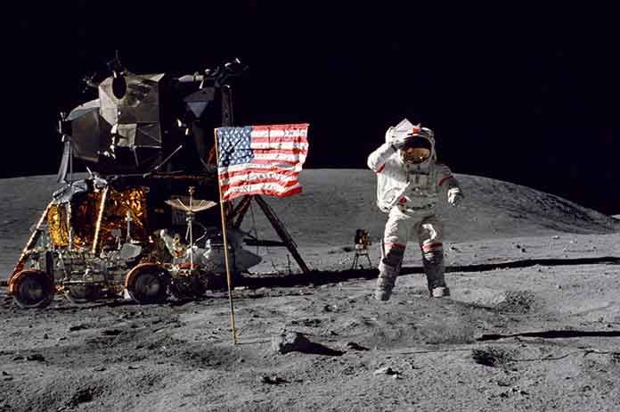 США планують відправити людину на Місяць США планують відправити людину на Місяць