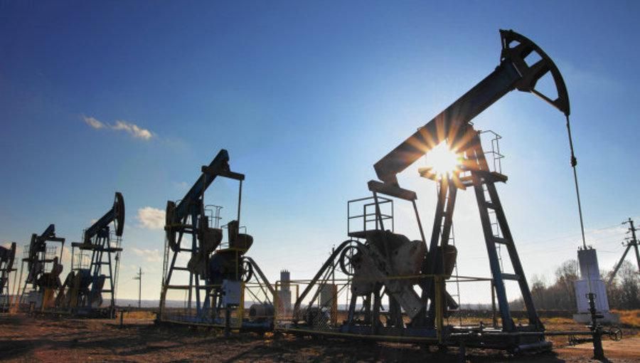 Цена на нефть марки Brent впервые за 2,5 года превысила показатель в 65 долларов