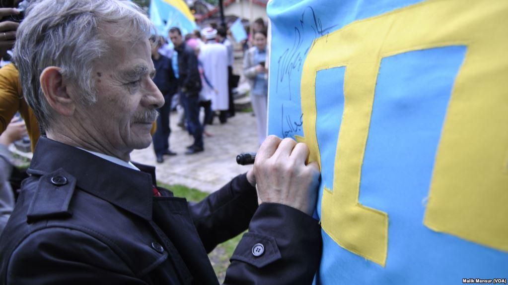 В Крыму снова провели обыски у крымских татар В Крыму снова провели обыски у крымских татар