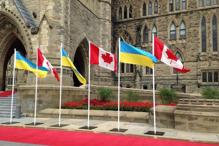 Парламент Канади підтримав безвіз для українців 