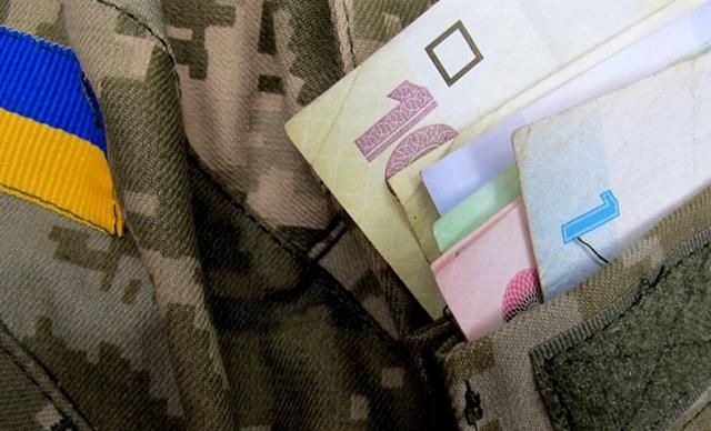 В Україні підвищать пенсії військовим: Гройсман назвав суму