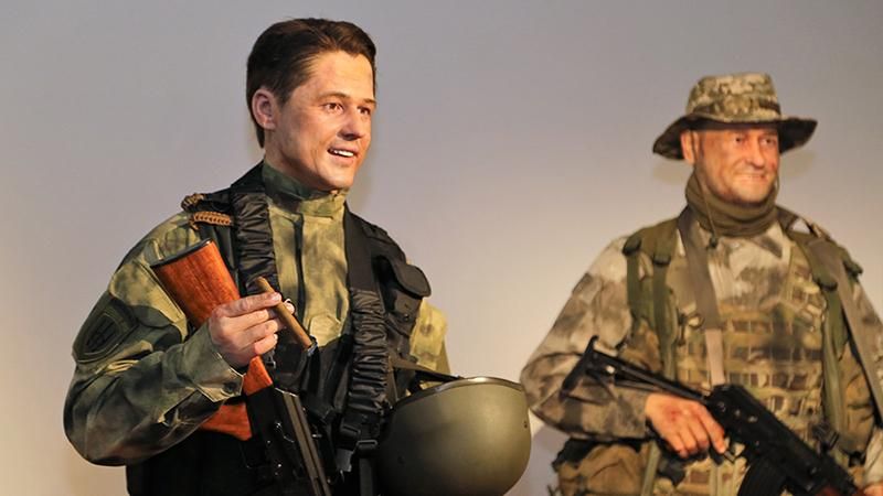 У Києві відкрили унікальну виставку зі скульптурами кіборгів: з'явилось відео У Києві відкрили унікальну виставку зі скульптурами кіборгів: з'явилось відео