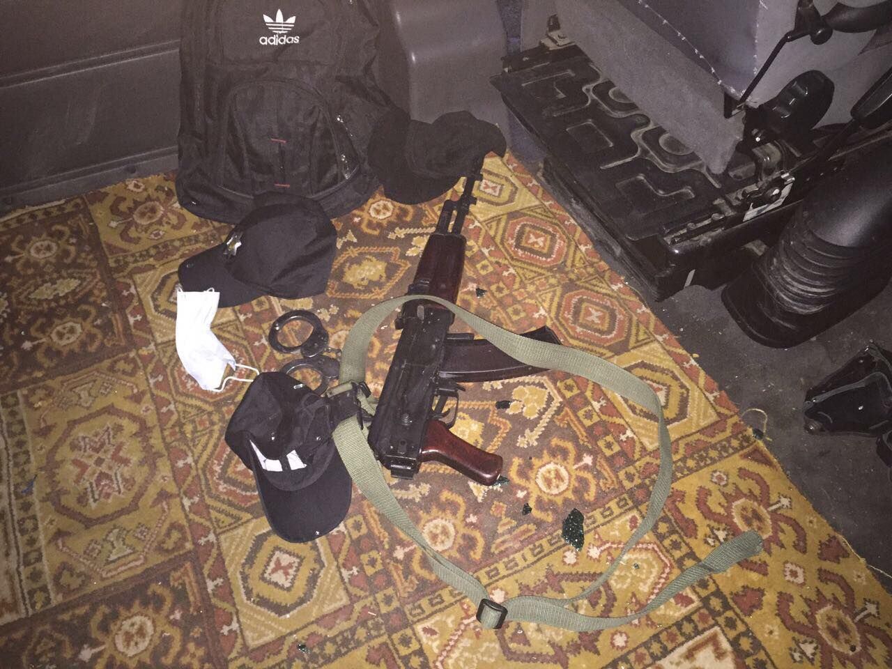 ГПУ оприлюднила деталі про затриманих поліцейських-перевертнів ГПУ оприлюднила деталі про затриманих поліцейських-перевертнів