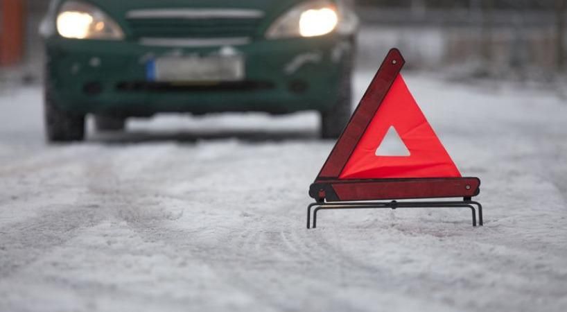 П'яний водій в'їхав у нетверезих пішоходів на Сумщині: деталі ДТП П'яний водій в'їхав у нетверезих пішоходів на Сумщині: деталі ДТП