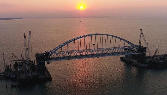 Уже не Керченский мост: оккупанты изменили название моста между Россией и аннексированным Крымом