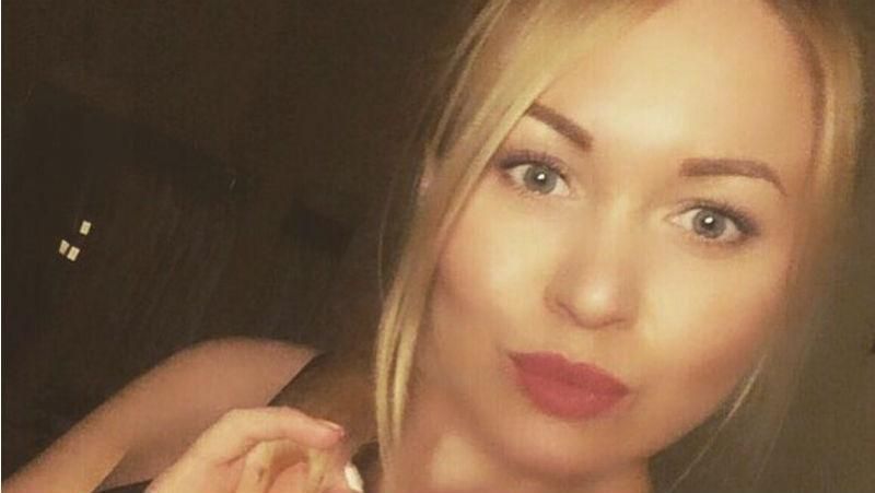 П'яна кримчанка влаштувала дебош у літаку: роздерла стюардесі обличчя П'яна кримчанка влаштувала дебош у літаку: роздерла стюардесі обличчя