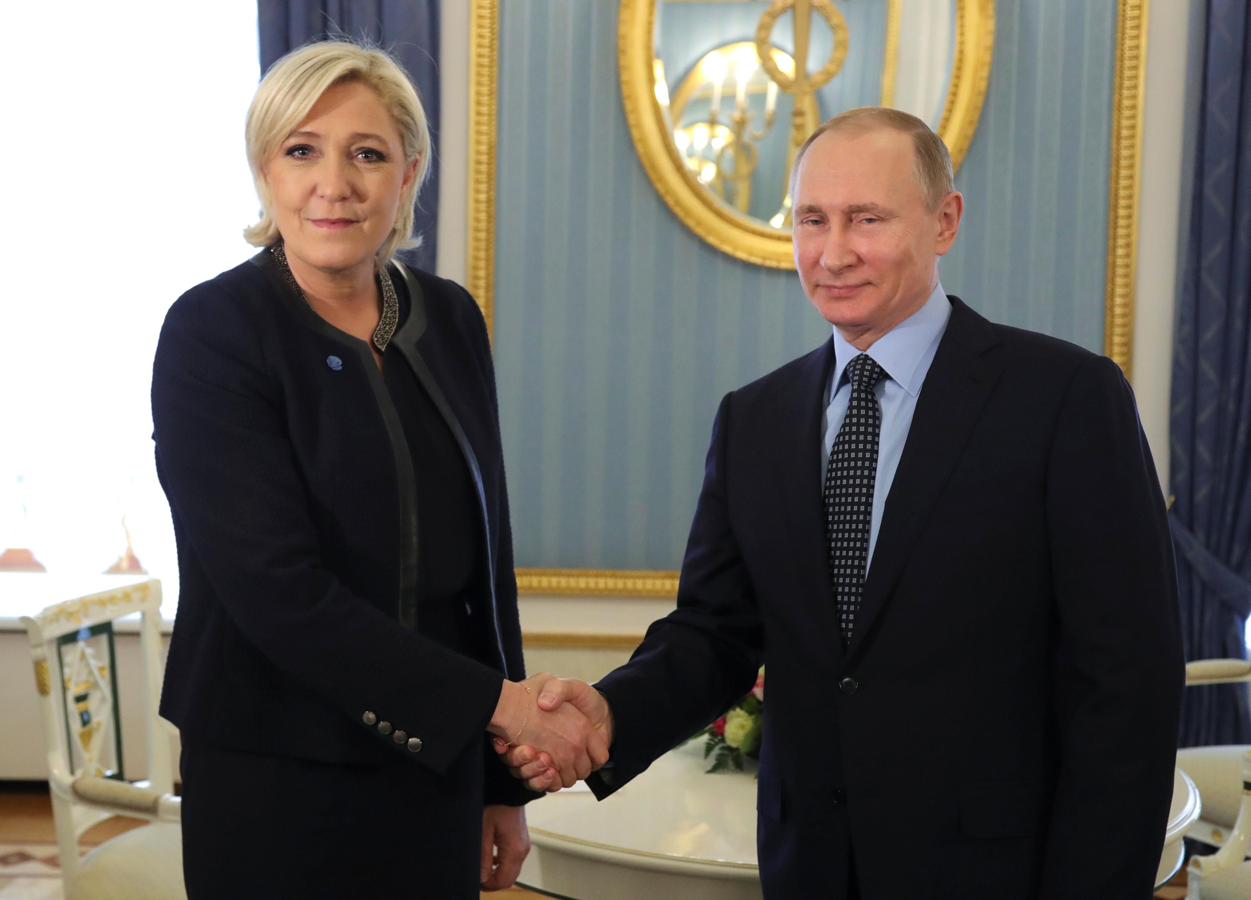 Марин Ле Пен заявила о поддержке Путина на выборах в 2018 году