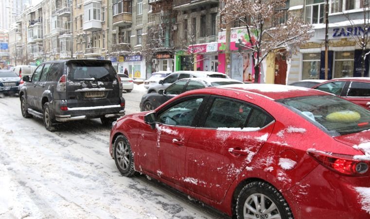 Снегопад в Украине: в Укравтодор сделали заявление