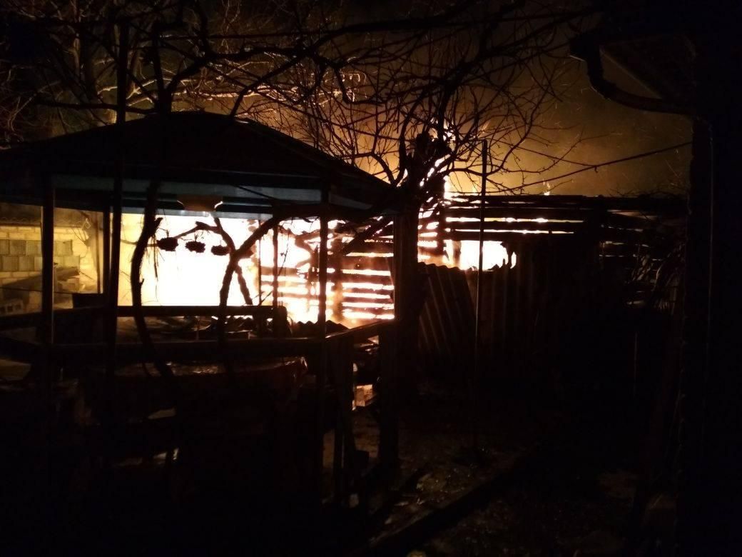 Обстріл Новолуганського: фото розрухи після атаки