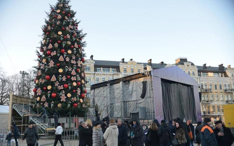 Елку в Киеве торжественно зажгли: фото главной елки 2018 Елку в Киеве торжественно зажгли: фото главной елки 2018