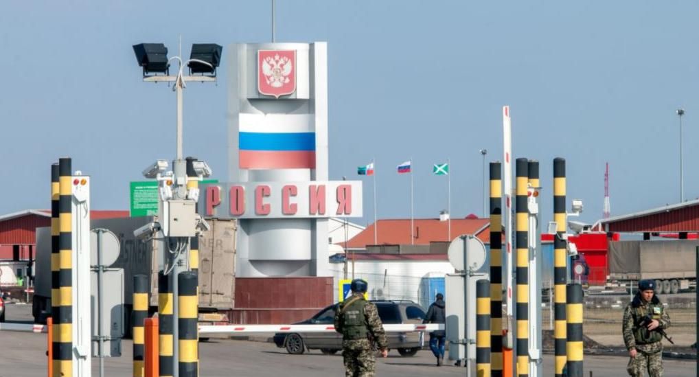 Российские офицеры с СЦКК на Донбассе вернулись в РФ