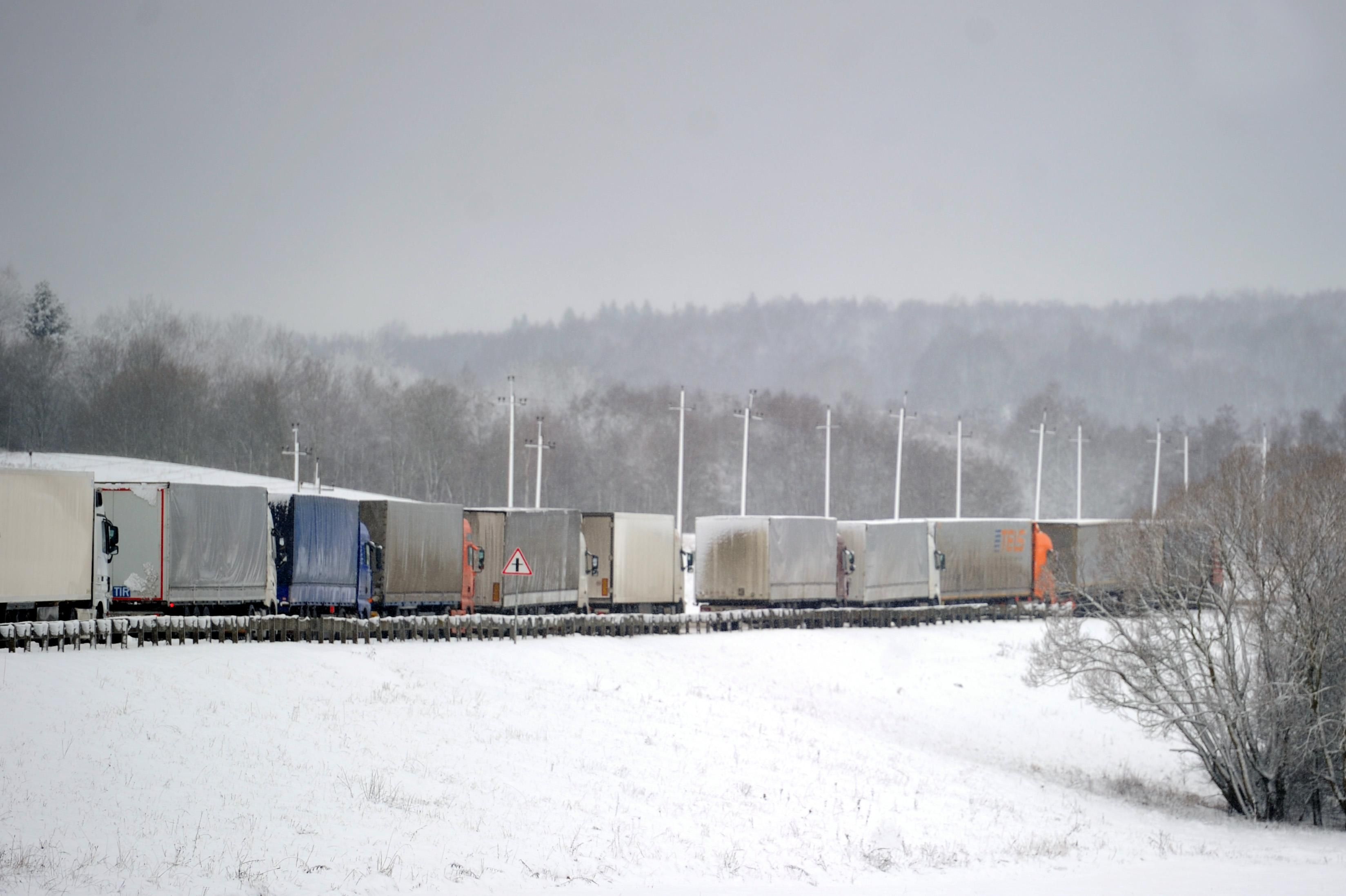 Непогода парализовала трассу Одесса – Киев Непогода парализовала трассу Одесса – Киев