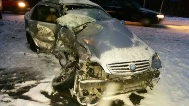 На Ровенщине двое людей погибли в страшной аварии с автобусом На Ровенщине двое людей погибли в страшной аварии с автобусом