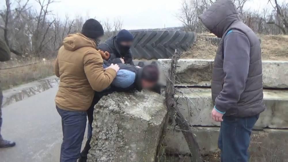 Спецслужби впіймали інформатора терористів: відео Спецслужби впіймали інформатора терористів: відео