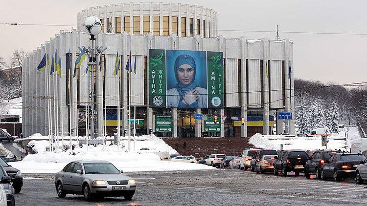 Трагически погибшей Амине Окуевой посвятили фотовыставку в Киеве Трагически погибшей Амине Окуевой посвятили фотовыставку в Киеве
