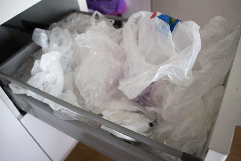 Киевсовет просит запретить в Украине полиэтиленовые пакеты Киевсовет просит запретить в Украине полиэтиленовые пакеты