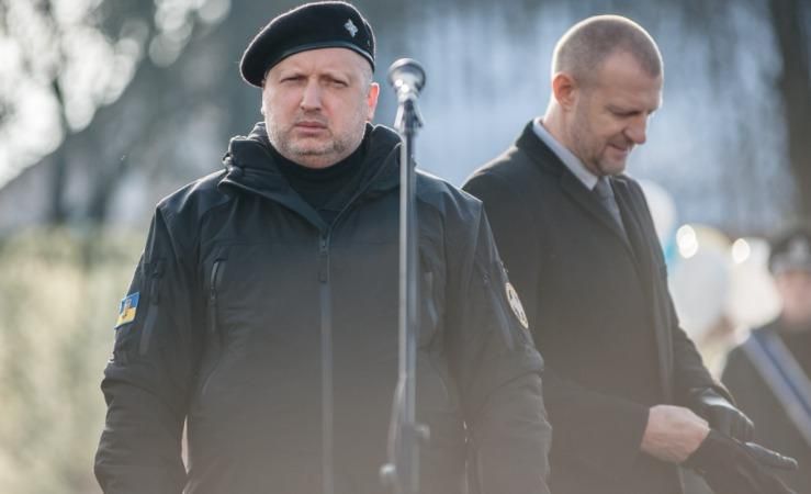 Україна вводить біометричний контроль на кордоні: Турчинов пояснив, як перевірятимуть росіян Україна вводить біометричний контроль на кордоні: Турчинов пояснив, як перевірятимуть росіян