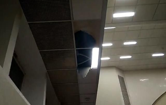 В Киевсовете во время заседания обвалился потолок: видео