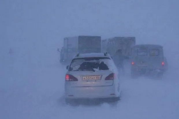 Как не замерзнуть в метель: если застрял в снегу Как не замерзнуть в метель: если застрял в снегу