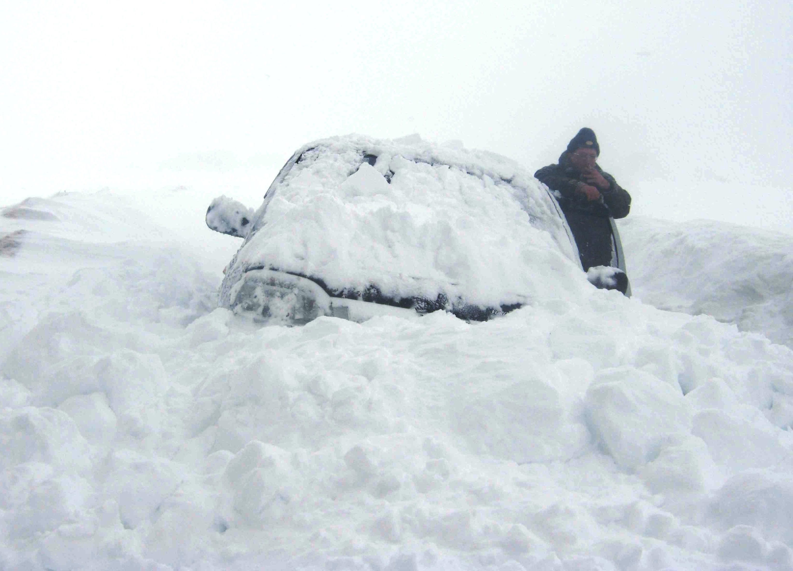 Как не замерзнуть зимой в машине: что делать если застрял Как не замерзнуть зимой в машине: что делать если застрял