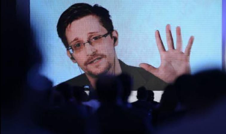 Едвард Сноуден створив мобільний додаток