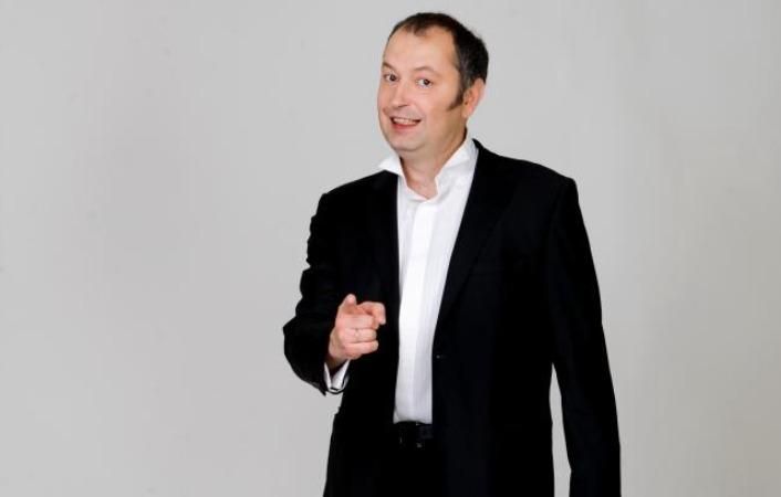 Помер радіоведучий Люкс ФМ Олег Мосесов Помер радіоведучий Люкс ФМ Олег Мосесов