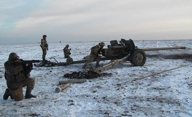 Після денної тиші увечері бойовики таки зірвали "різдвяне" перемир’я на Донбасі